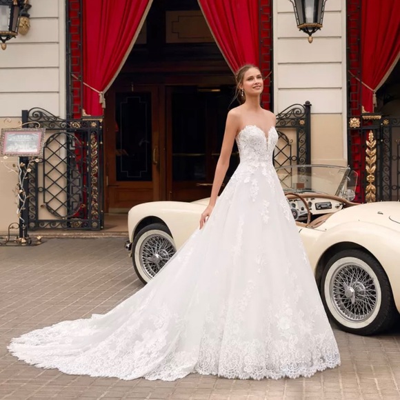 Aire Barcelona Wedding Dress- “Iris”, Size 10 - Picture 1 of 6